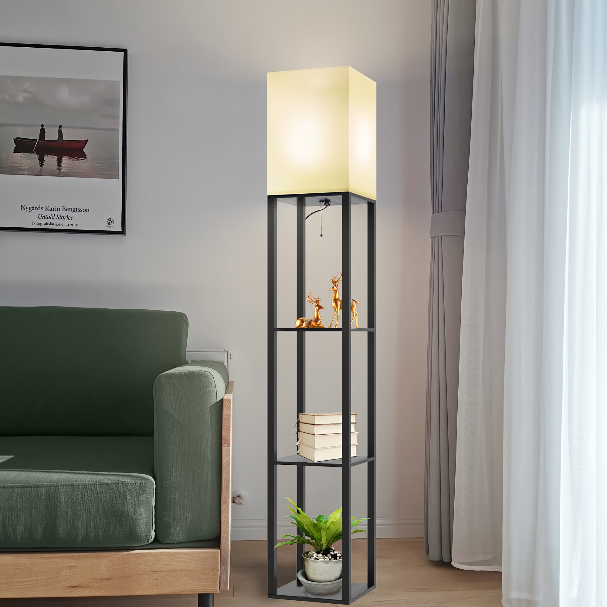 Luminária de Chão  com Prateleira