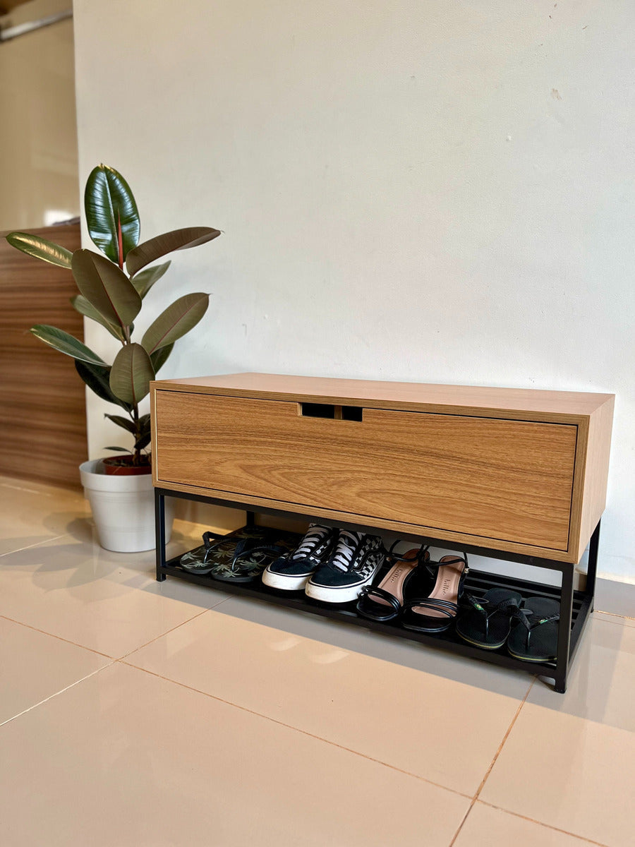 Banco Sapateira Recamier Armário Balcão com Porta Moveline Interiores Cor Freijó