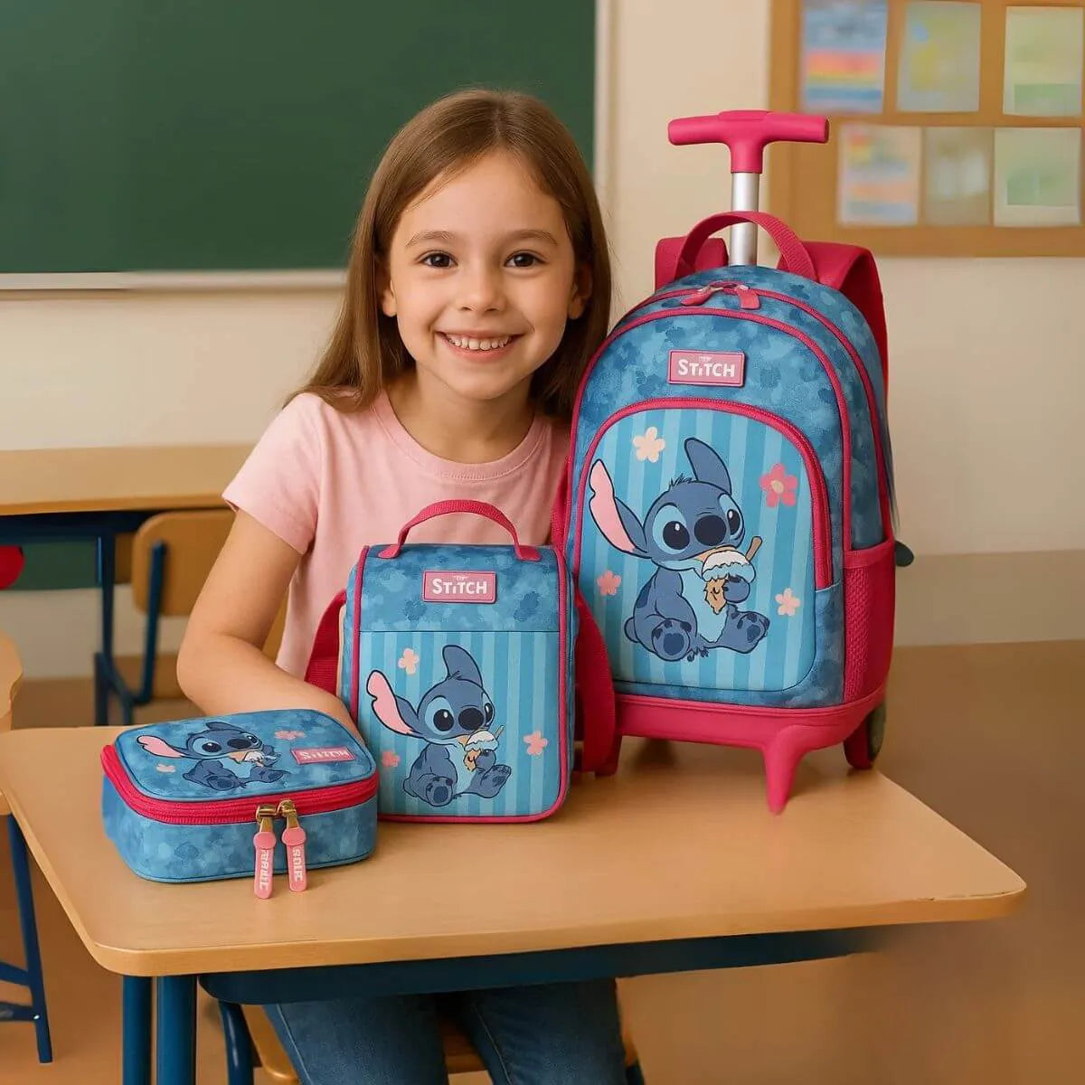 Kit Mochila Rodinhas Stitch Lancheira e Estojo